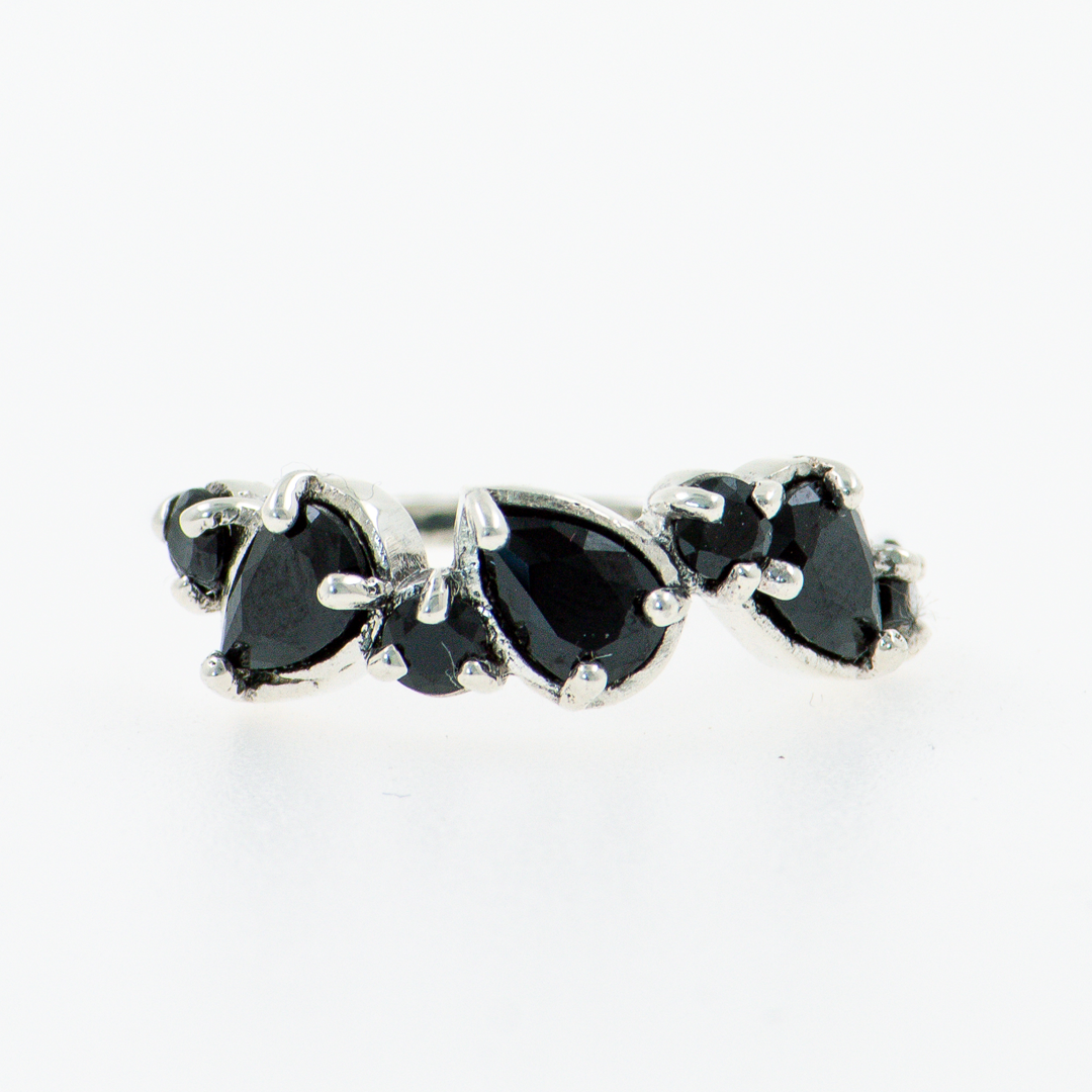 Anillo Ameli con Circonias | Plata Ley .925 | Patricia Zúñiga Joyería | AnnaMar Atelier