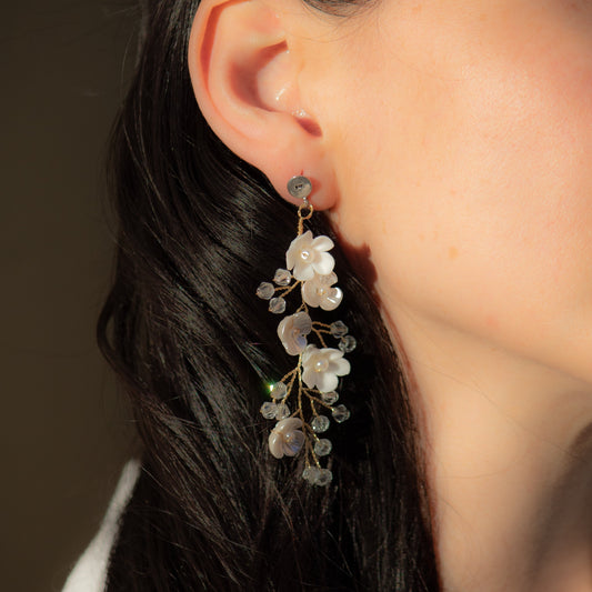 Aretes Lidia | Porcelana y Cristales Swarovski | Patricia Zúñiga Joyería | AnnaMar Atelier