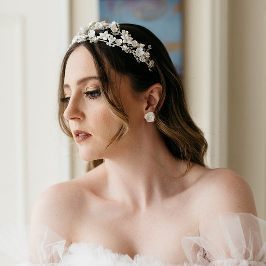 Diadema Malika | Porcelana y Cristales Swarovski | Patricia Zúñiga Joyería | AnnaMar Atelier