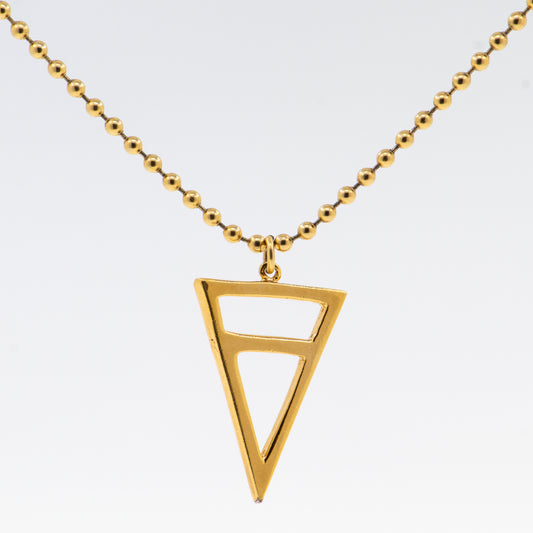 Dije Medio Triángulo en Oro Chapeado 18k | Red Prey Jewelry | AnnaMar Atelier